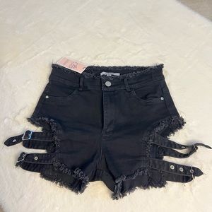 Lychee the label cutoff shorts